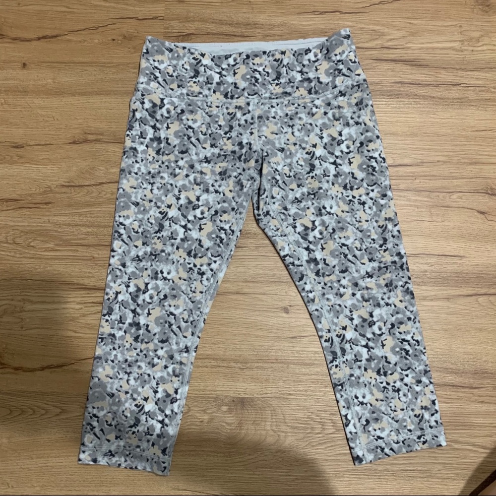 2/3 patterned leggings M